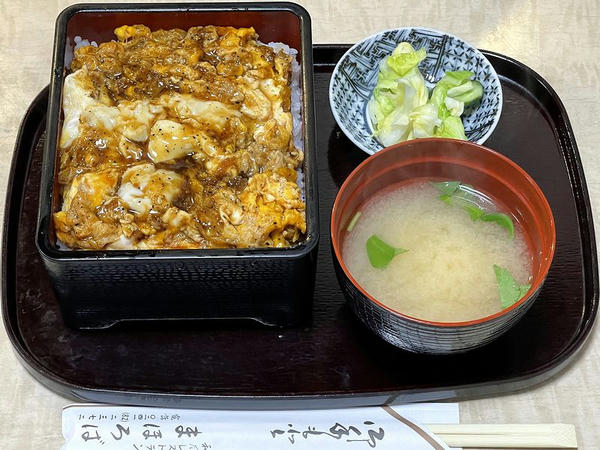 ソース煮込みかつ重 950円