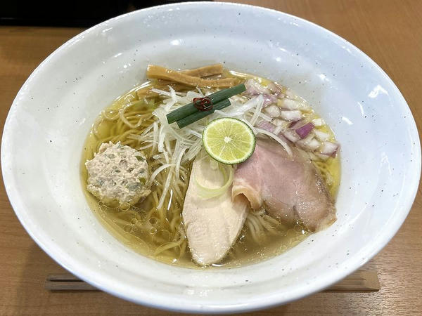 金色の鶏蕎麦 800円