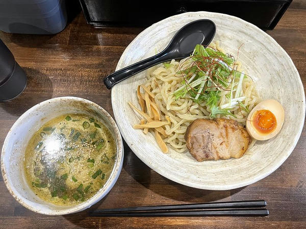 グリーンカレーつけめん 900円