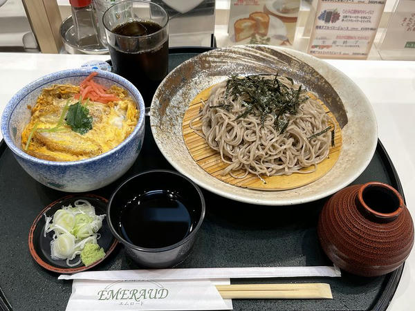 人間ドック受診者専用メニュー ざるそば小カツ丼付