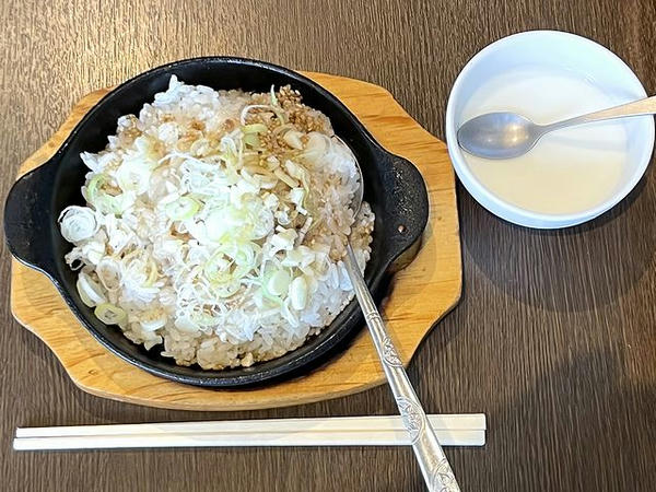 黒肉あぶら鉄板焼き飯セット 363円