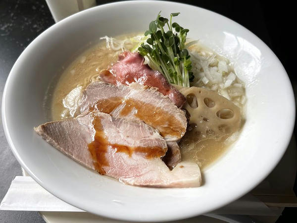 牛骨ラーメン 正油 780円