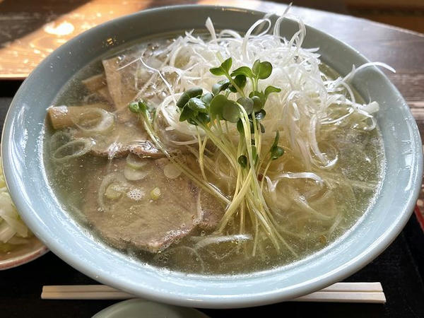 塩ラーメン 700円