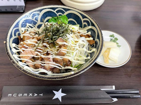 ミニチャーシュー丼 350円