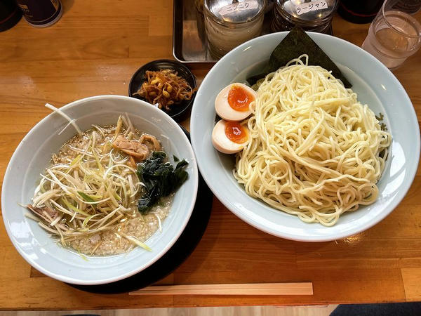 ネギつけ麺（中盛） 890円 ＋ 背脂 100円 ＋ 味付玉子 100円