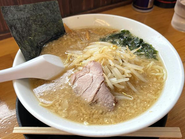 味噌ラーメン 740円