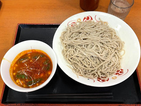 麺2倍盛り夏野菜の冷しカレーつけそば 780円