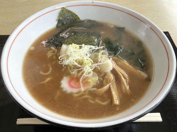 醤油ラーメン 700円