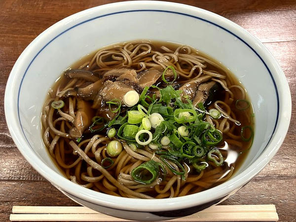 しいたけそば生わさびごはんセット（しいたけそばBセット） 980円 のしいたけそば