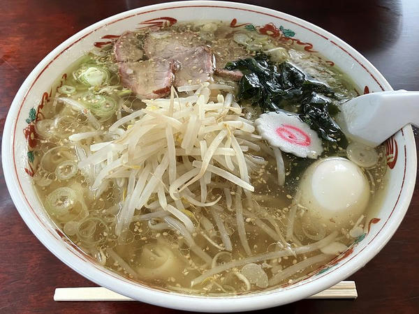 塩ワンタンメン（大盛） 1,100円 ＋ 那須御用卵塩ゆでたまご 100円