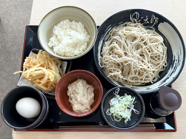 月見芋ミニ丼セット 720円 ＋ 麺大盛り 100円 ＋ かき揚げ（クーポンにて無料）