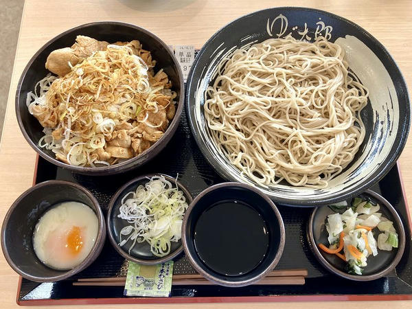 満腹薬味ねぎ豚丼セット 1,000円 ＋ 温泉玉子 100円