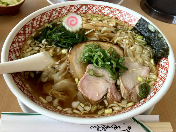 醤油ワンタン麺 1,000円