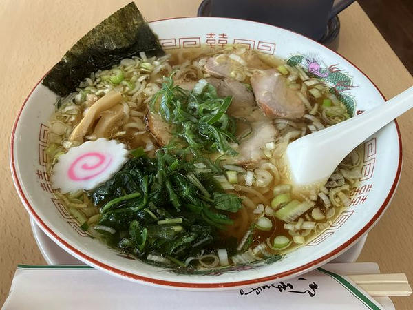 醤油ラーメン 830円