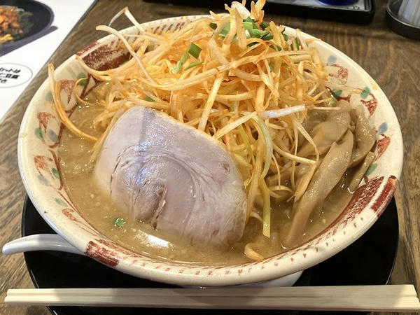 ねぎ味噌麺 970円