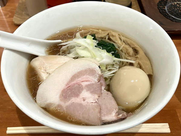 特製貝出汁中華そば（醤油） 1,000円