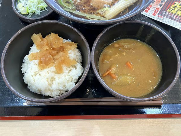 ご飯 150円 ＋ カレールー（クーポンにて無料）