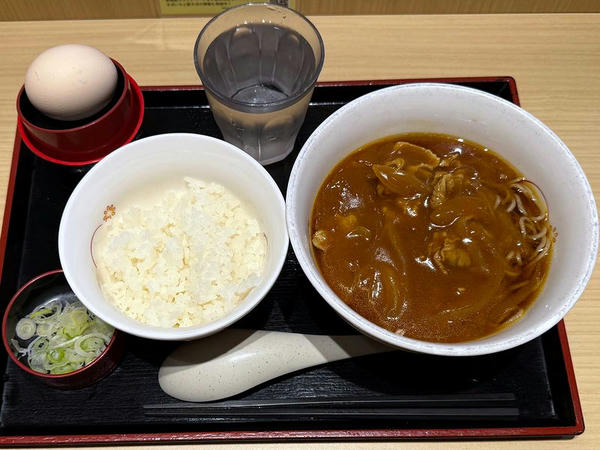 カレーそばセット 870円