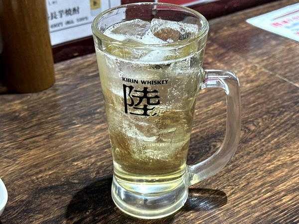 陸ハイボール 1杯目290円（税別）2杯目以降390円（税別）