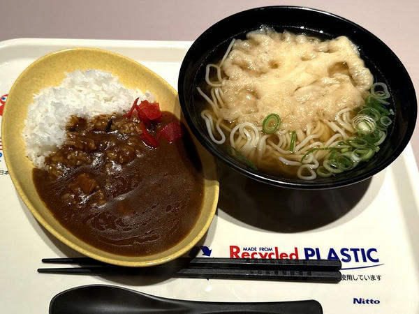 まねきのビーフカレー天ぷらえきそばセット 1,925円