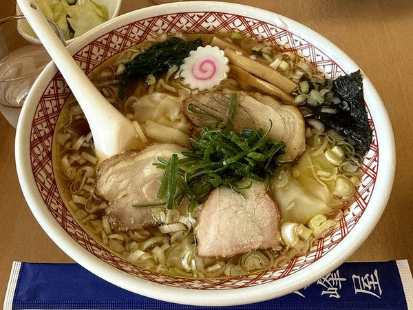 醤油ワンタン麺 1,100円
