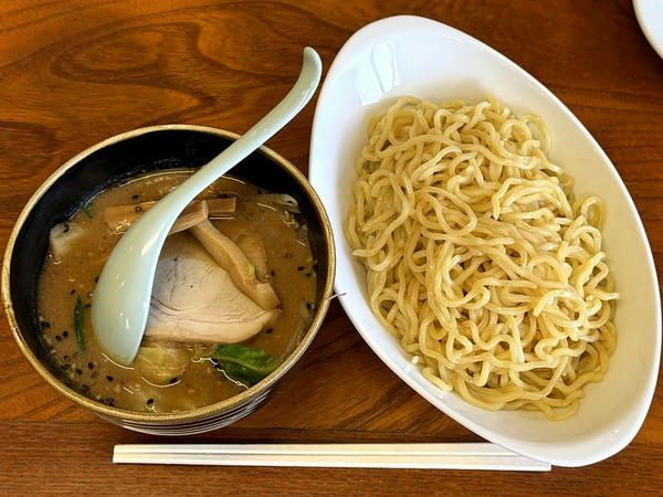 つけ麺（みそ味） 900円