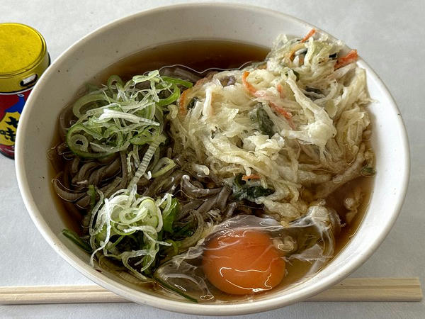 自家製天玉そば 700円