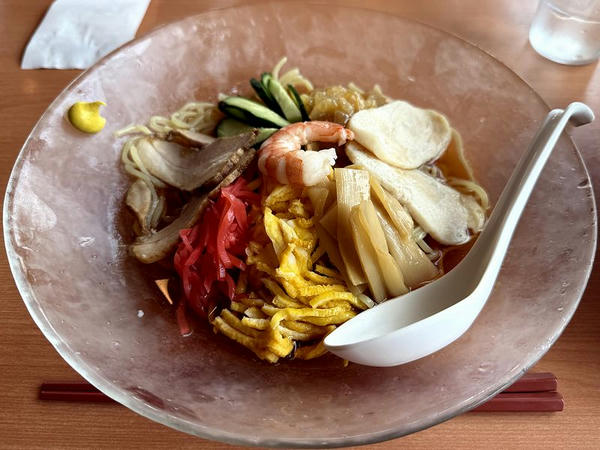 黒酢入り冷し中華 チャーハンセット 1,090円 の冷し中華