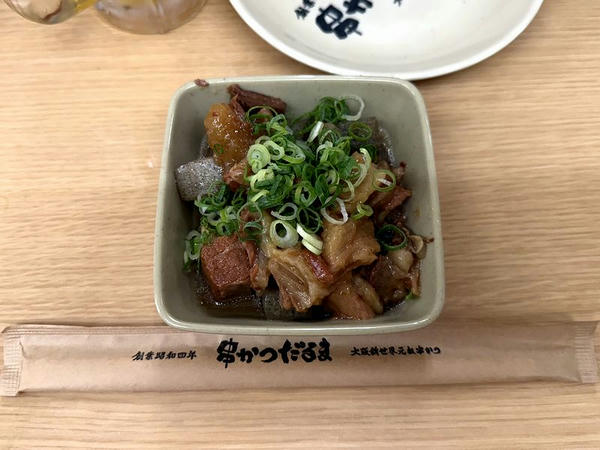 ジャンジャンセット 1,760円 の名物どて焼き