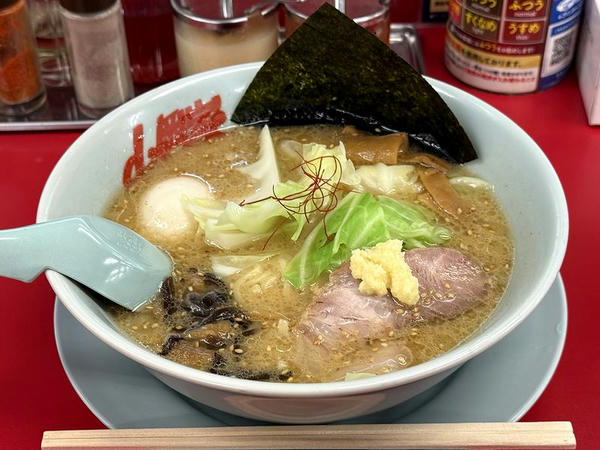 濃厚白みそとんこつラーメン 950円 ＋ 味付け玉子 150円