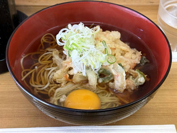 天ぷらそば600円 ＋ 生卵100円