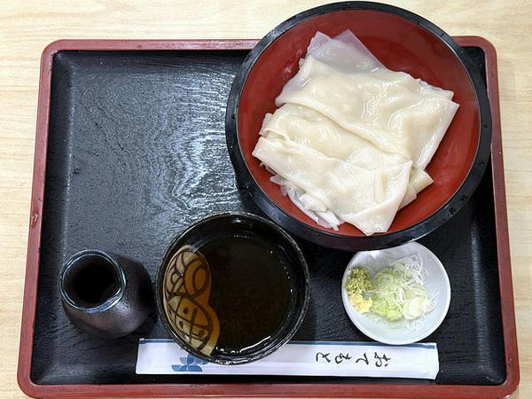 もりおしらじうどん 600円