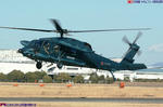 着陸するUH-60J