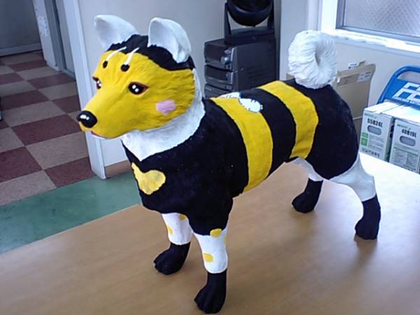 超かわいい みつばち犬