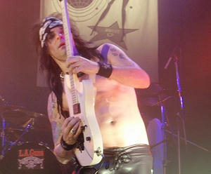 jan10_laguns_stacy_play.jpg