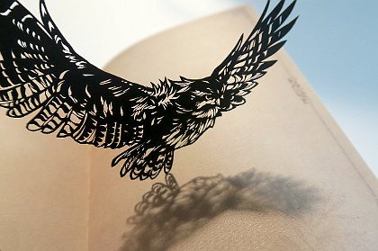 デザインフェスタ切り絵シマフクロウ