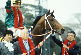 シンボリルドルフ