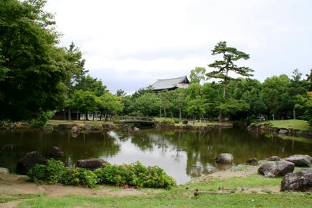 三社池