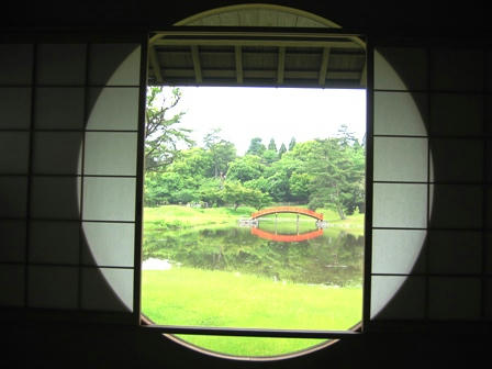 茶室からの大乗院庭園