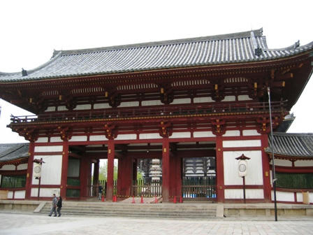 東大寺中門