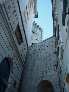 P6121313-2.jpg