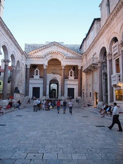 P6121317-2.jpg