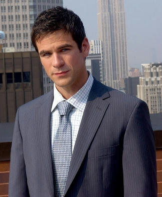 eddie-cahill-1.jpg