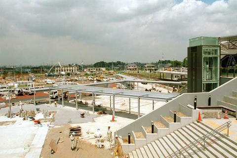 2005年8月の守谷駅西口