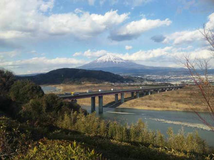 富士川ＳＡからみた富士山