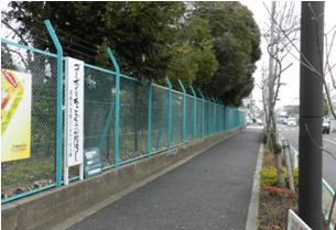 区内随所８ヶ所に設置（森永乳業㈱奥戸東京工場塀に）