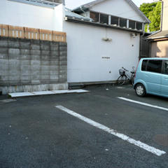 駐車場と駐輪場