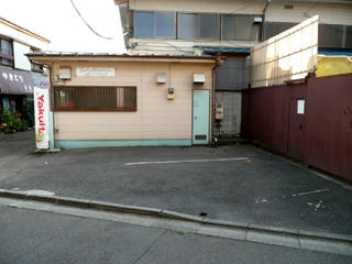 コインランドリーと駐車場