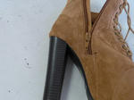 P20111004-high-heel-3.JPG