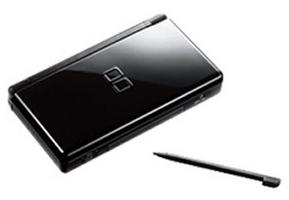ニンテンドー『DS Lite』ジェットブラック＆『ファイナルファンタジー３』セット